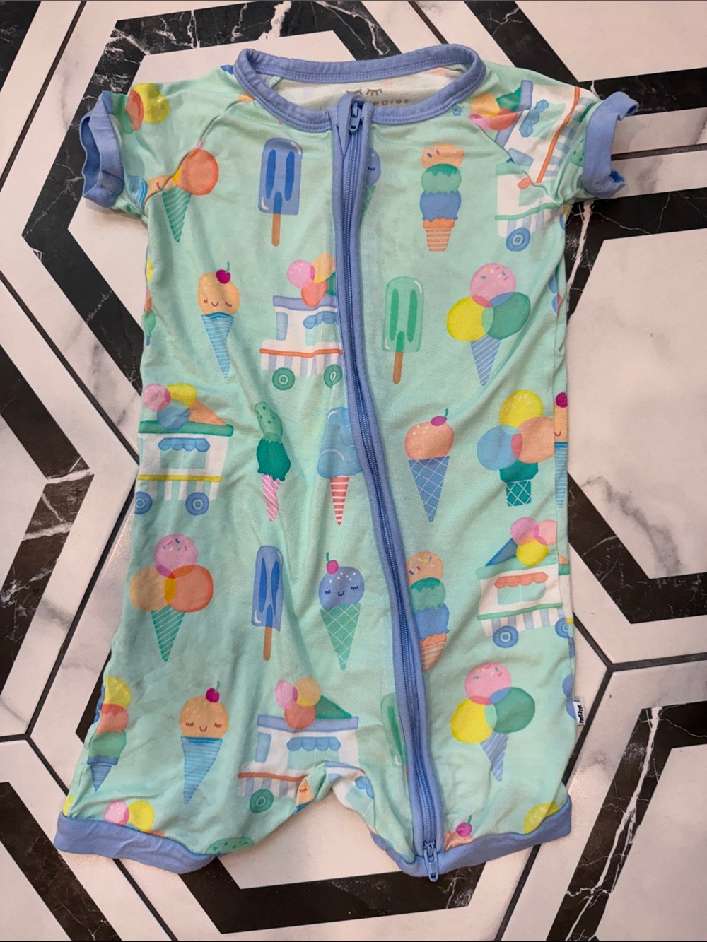 Ice Cream Short Zippy